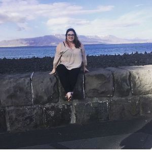 Meet your Posher, Danielle